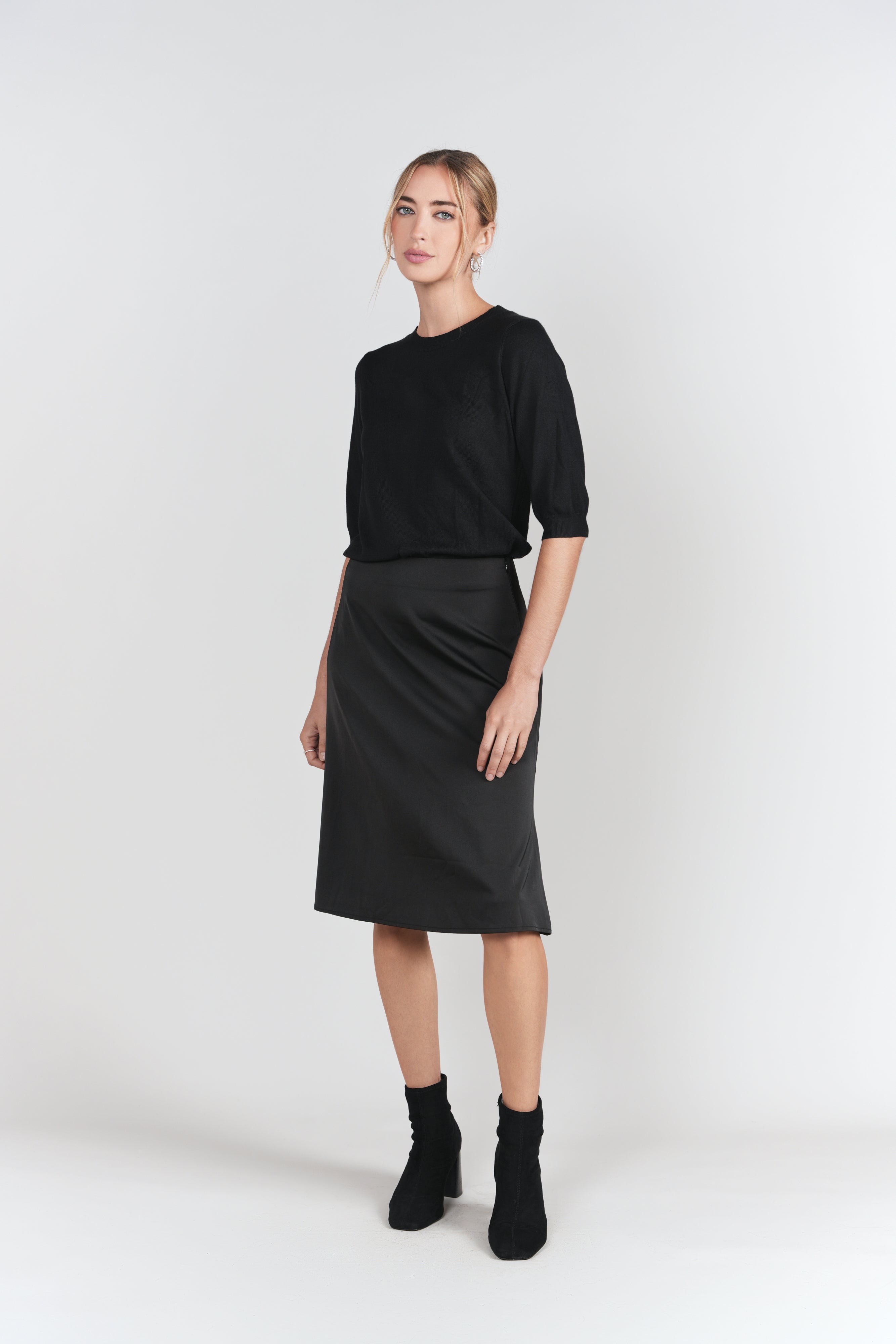 Naomie Slip Skirt 23"- Black