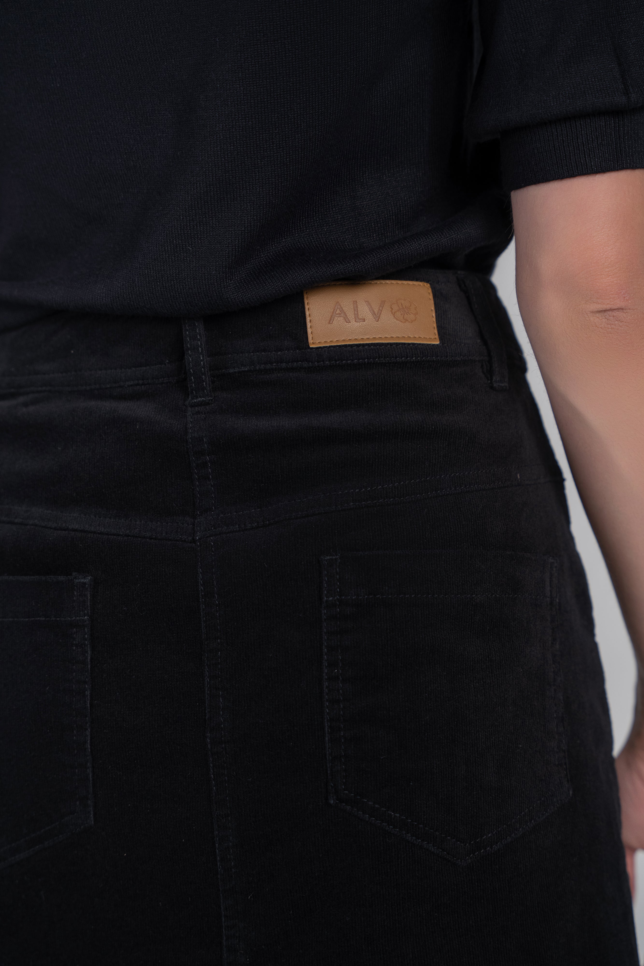 Fray Detail Corduroy Skirt- Black