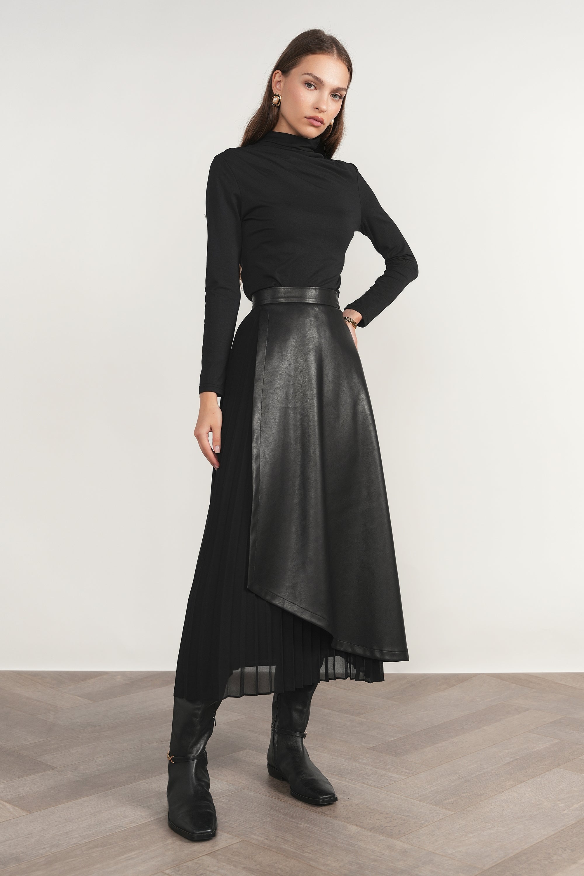 Eme Leather Skirt - Black