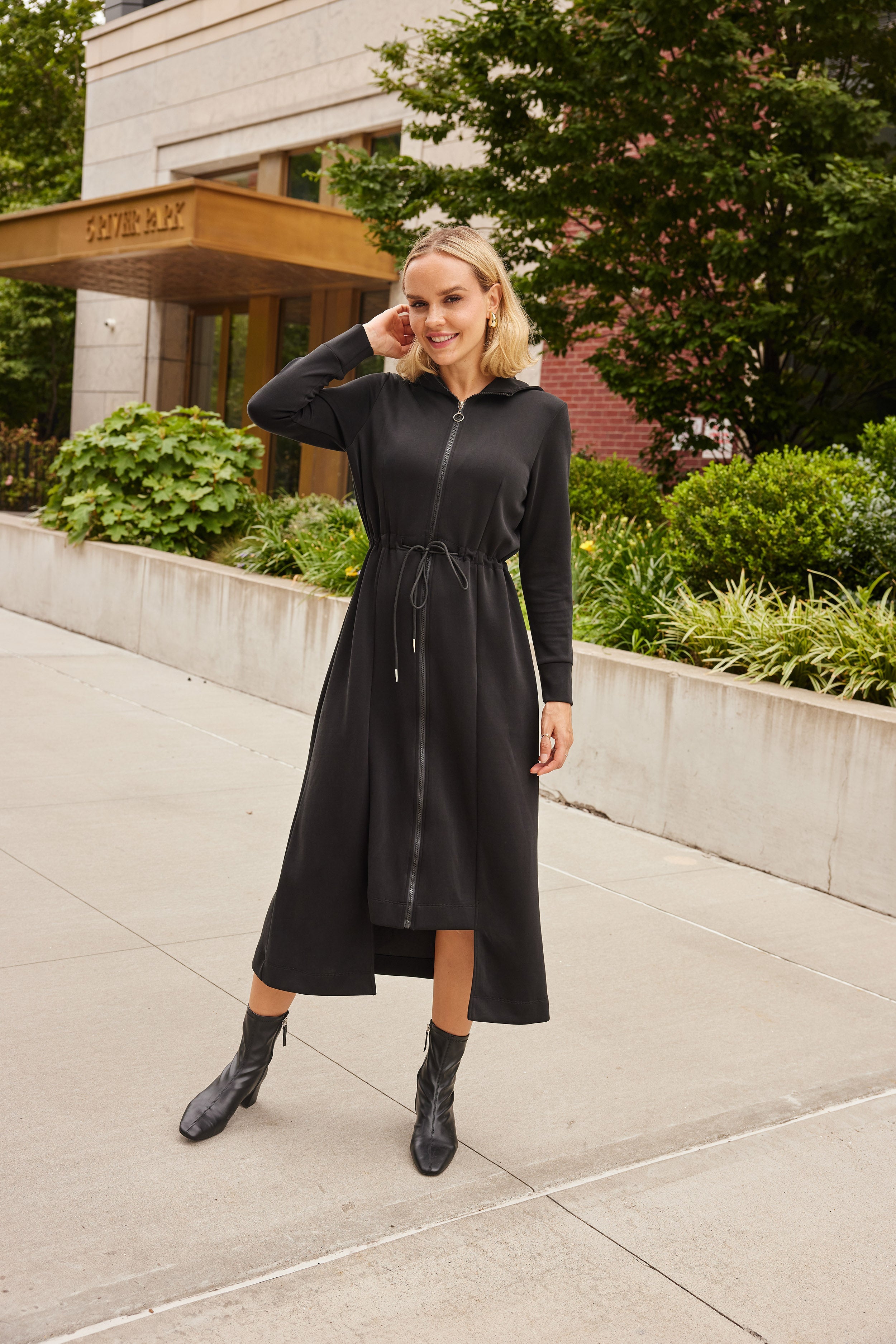 Rhea 2.0 - Black