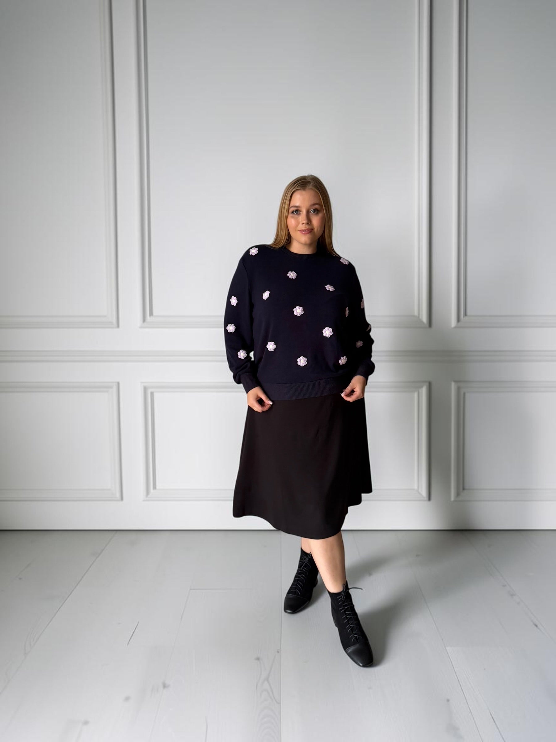 The Dainty - Navy